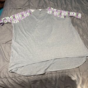 Lularoe Irma size 2XL Halloween Gray With Green Purple Skulls Sleeves LLR